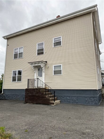 527 Broadway, Pawtucket, RI 02860