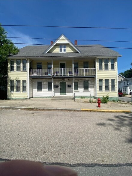 191 Grove St, Woonsocket, RI 02895