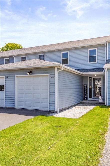 5687 Running Brook Rd, Farmington, NY 14425