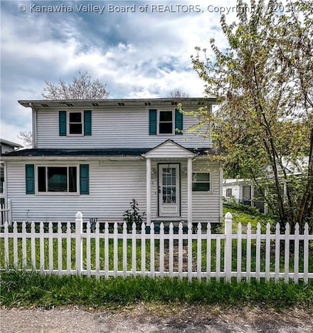 152 Oasis Cir, Logan, WV 25601