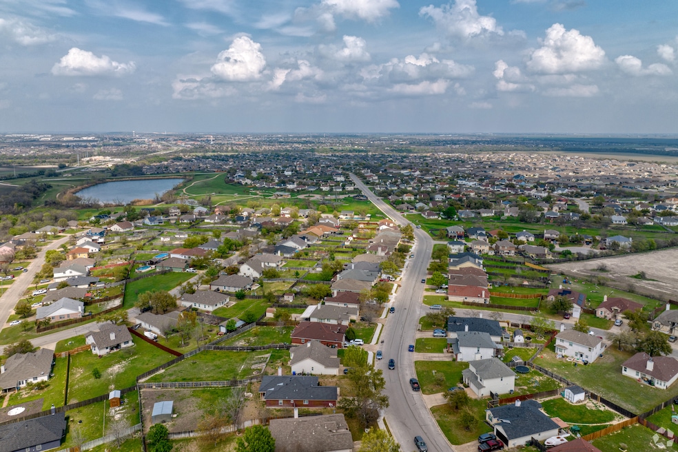 Georgia saw its number of "zombie" homes, properties that have been abandoned or in legal limbo, decrease in the third quarter of 2025. (Isaiah Buchanan/CoStar)