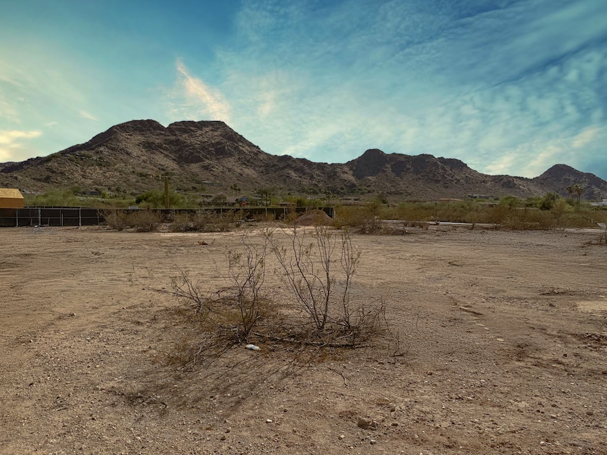 This 1.3-acre parcel of Paradise Valley dirt sold for $5 million just two days after hitting the open market. (Serhant)