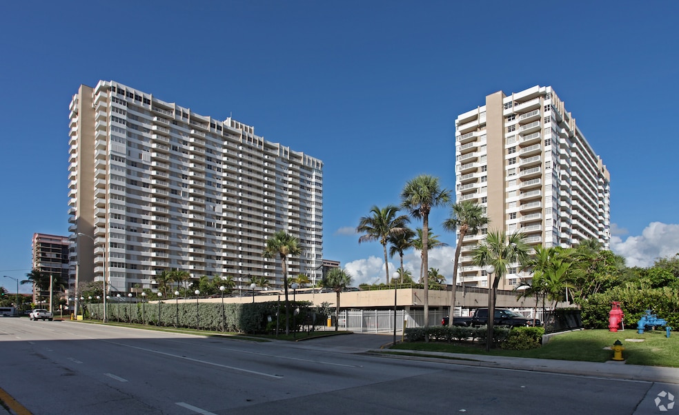 Florida state Sen. Jason Pizzo proposed allowing condo residents such as those at The Hemispheres (pictured) to be allowed to tap into the equity of the "raw dirt" of the 17.2-acre beachfront property to help pay for necessary repairs. (CoStar)