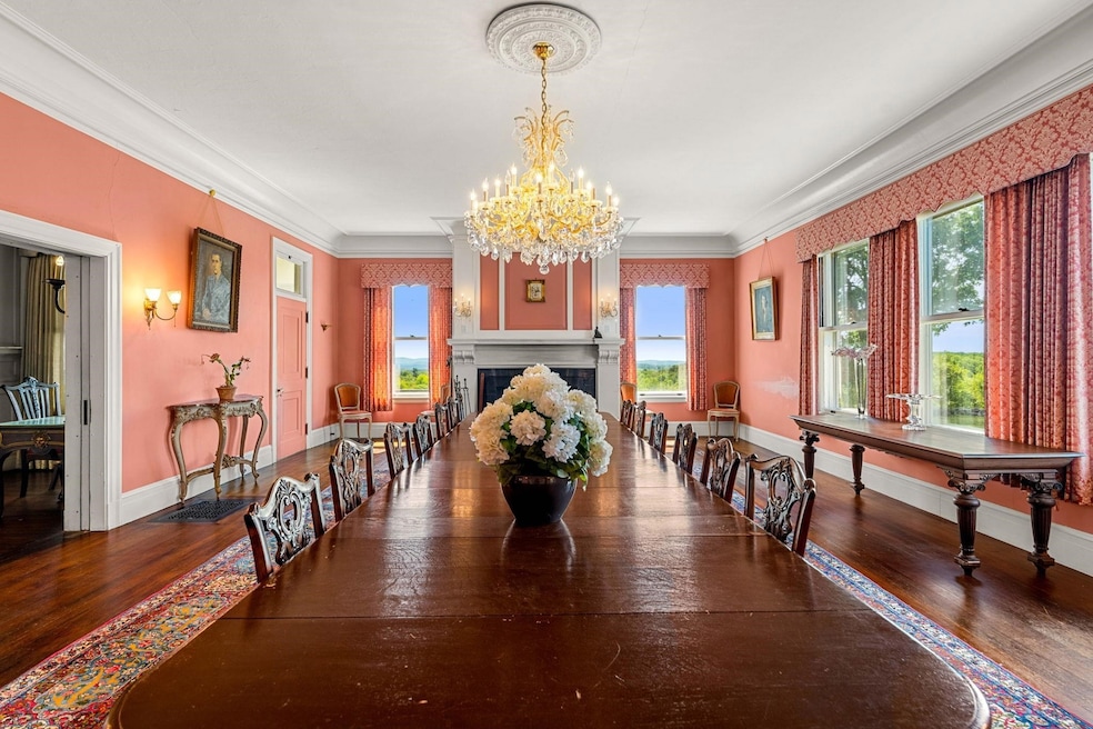 Former Treasury Secretary Franklin MacVeagh built this 104-acre residence in Dublin, New Hampshire. (Luxe Life Productions)