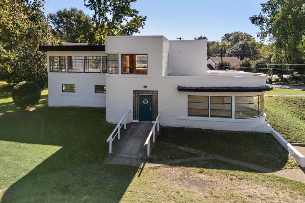 The Frayser Bauhaus is a rare example in Memphis of the Streamline Moderne style. (Michael Berry)