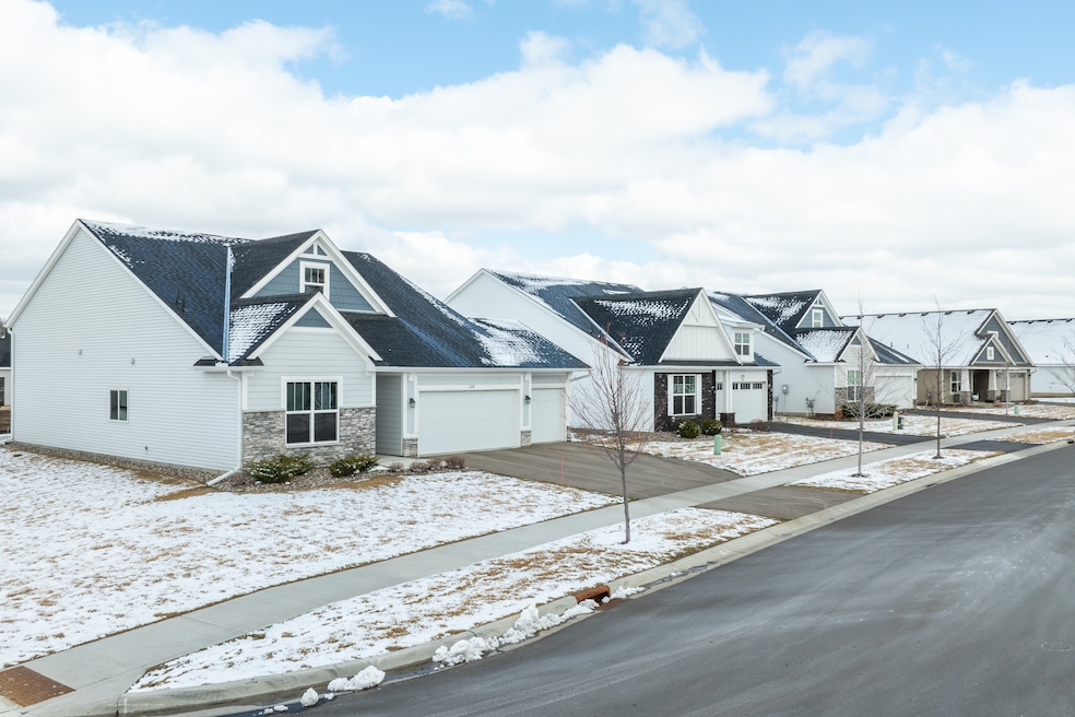 Mortgage rate averages fell for the third week in a row, according to mortgage giant Freddie Mac. (Brandon Rowell/CoStar)