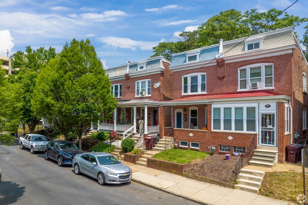 Attached houses in Wilmington's Hilltop neighborhood. (Conner Baker/CoStar)