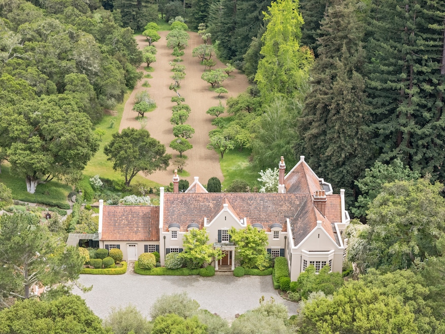 Gordon Moore and his wife Betty gave away much of the fruit from the apple orchard behind the house. (Open Homes Photography)