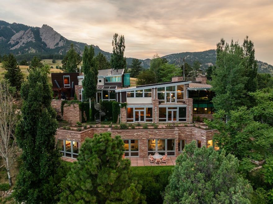 The house at 333 Bellevue Drive in Boulder, Colorado, was built into the side of a hill. (Amanda Proudfit)