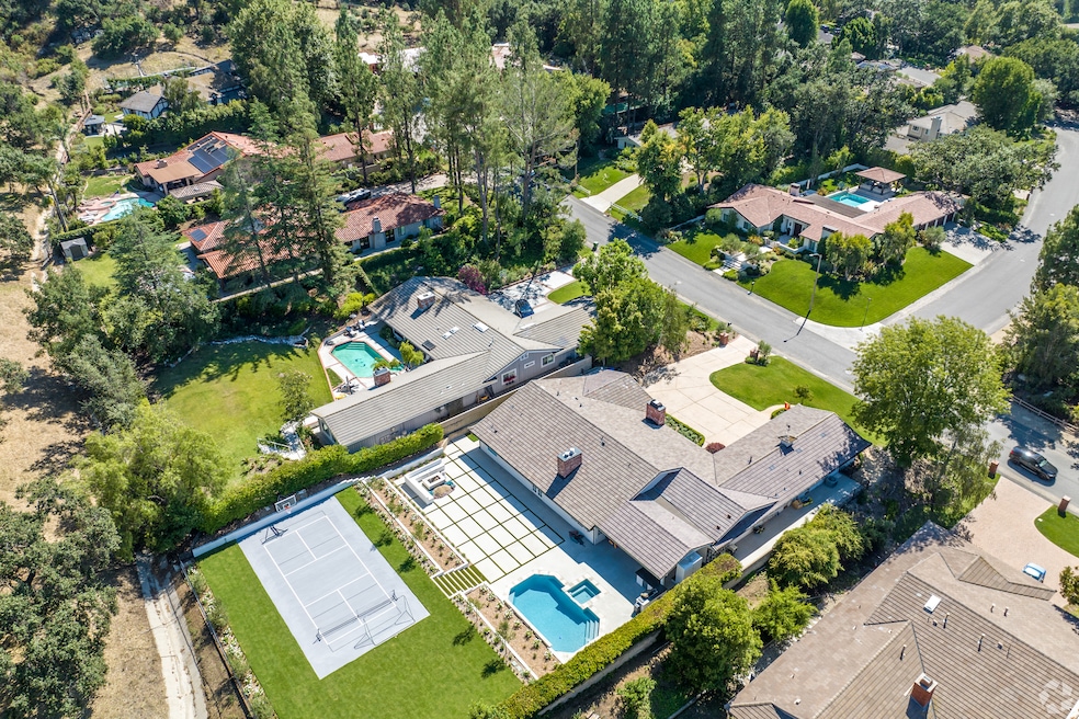 Seller checklist: What happens before, during and after closing. Shown are homes in Westlake Village, California. (Derrick Harvey/CoStar) 