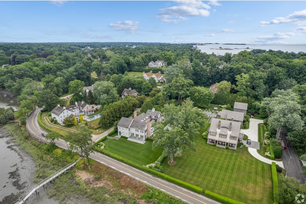 A neighborhood view of Darien, Connecticut — the town where new Compass agent Stephanie O'Grady will hold her base of operations. (CoStar)