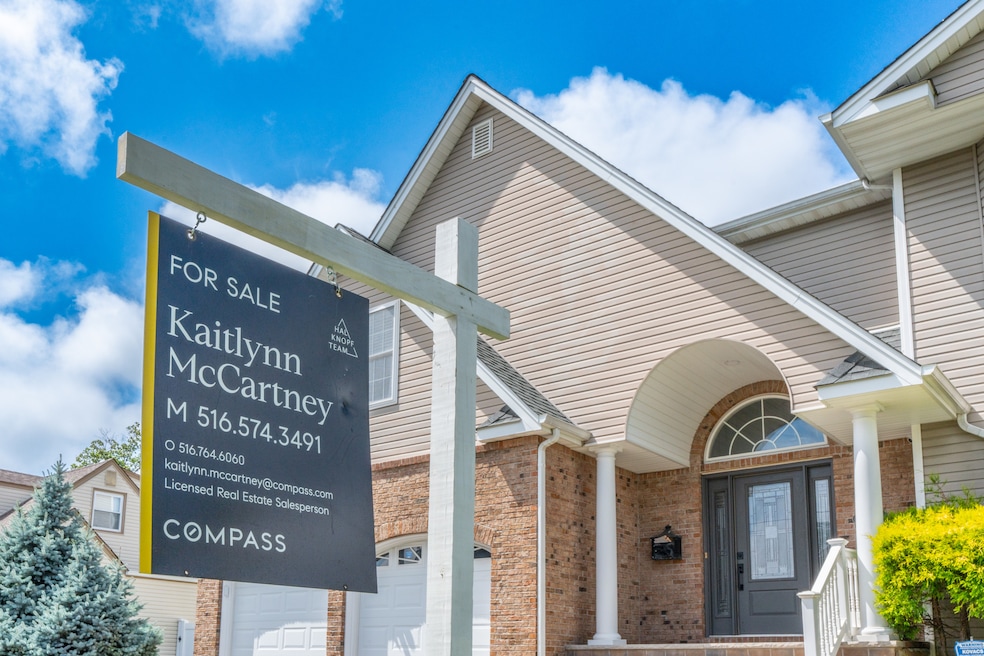 Some of the country's biggest players in the real estate market are debating how real estate agents can list, market and sell homes. (Jake Gold/CoStar)