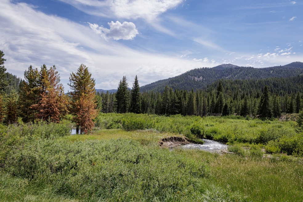 Both Democrat and Republican lawmakers have advocated for the use of federal land, especially in the West, to build homes. (Getty Images)