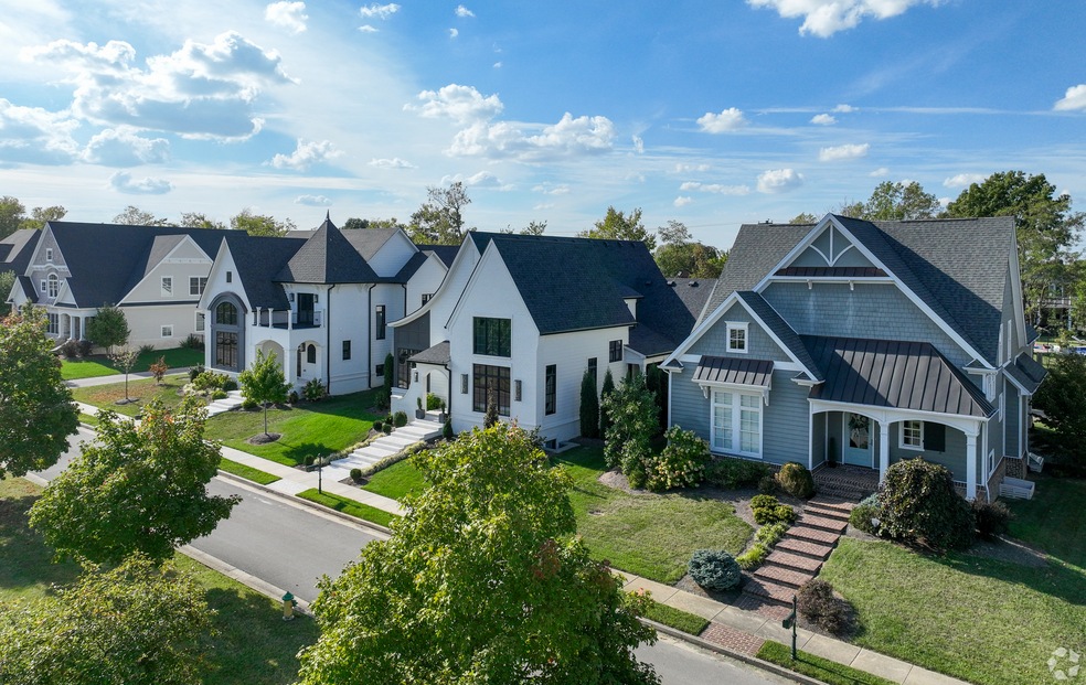 Homes in Lexington, Kentucky's Eastland Parkway neighborhood. The South saw the most growth in pending sales in February. (Scott Brotherton/Homes.com)