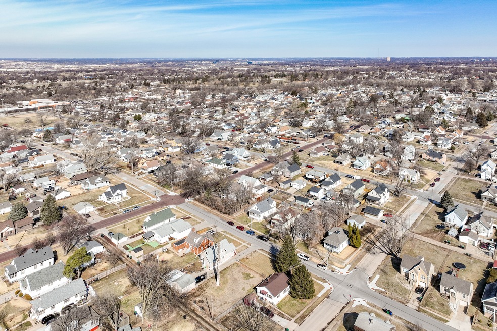 Homebuyers are beginning to accept "the new normal" of higher mortgage rates, an veteran economist said. (Seth Johanson/CoStar)