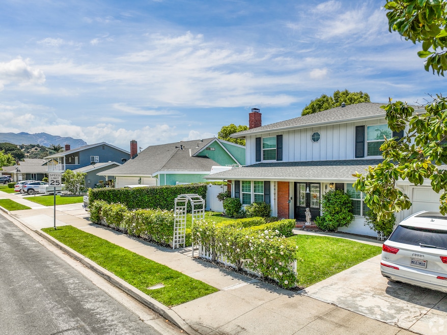Despite record home equity, most Americans are not touching their housing wealth. But lenders report a slight uptick in HELOC activity as homeowners look to renovate, consolidate debt and stay put. (Joseph Choo)