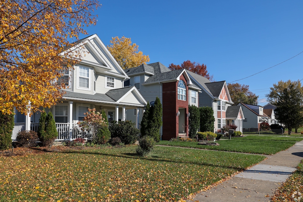 More homeowners are refinancing their loans as mortgage rates continue to decline. Above: Homes in Highland Hills, Ohio. (Tiffany Karla/CoStar)