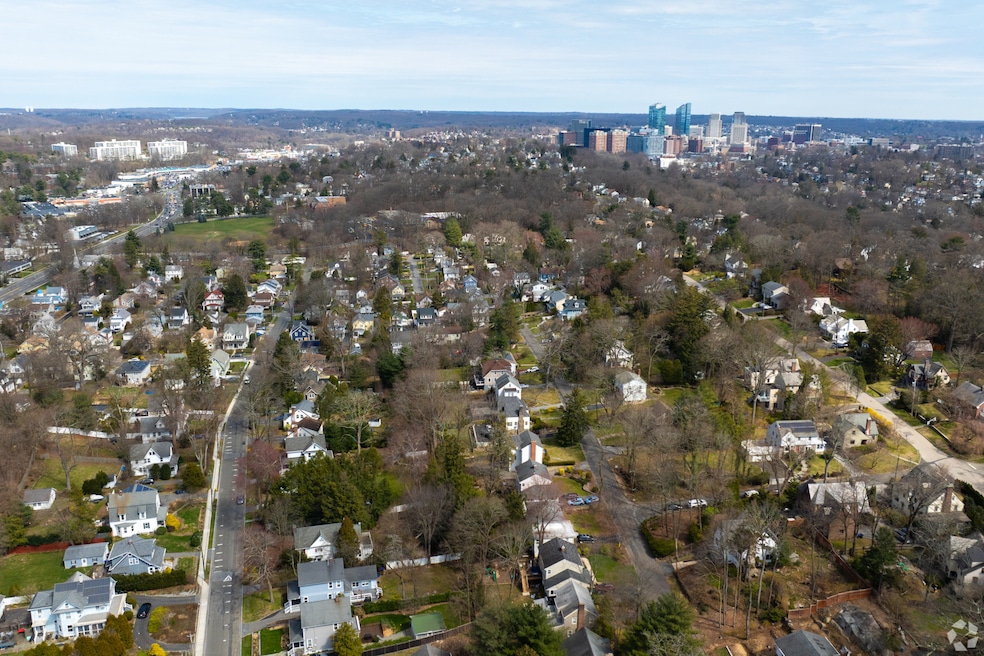 Borrowers are taking advantage of easing mortgage rates, economists say. (John Gallino/CoStar)