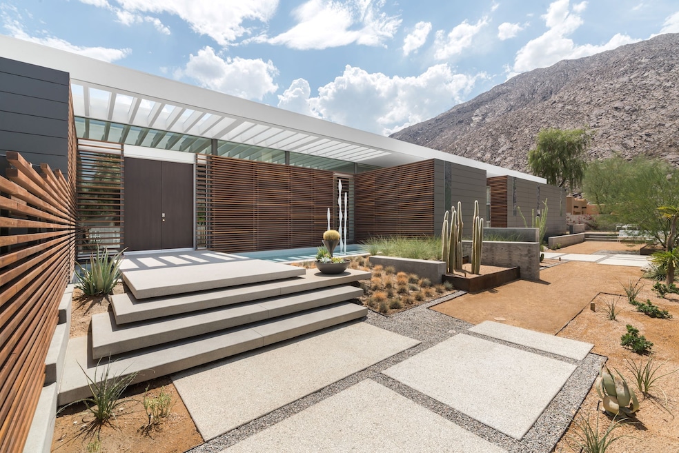 In 2018, Lorcan O'Herlihy Architects completed the Desert House in Palm Springs, California. (Paul Vu)