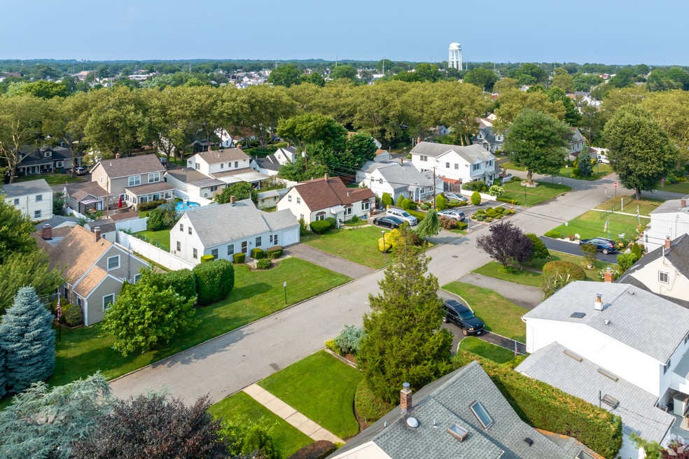 The 30-year, fixed-rate mortgage is at its lowest average in two years, according to mortgage giant Freddie Mac. (Franklin Abreu/CoStar)