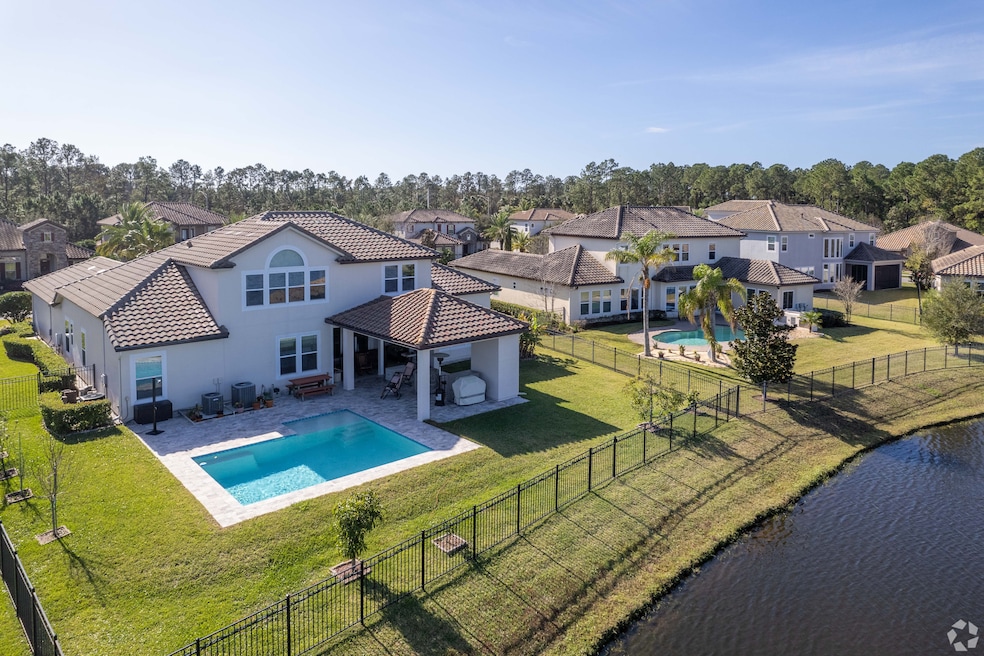 Houses in the Golden Glades/The Wood neighborhood in Jacksonville, Florida (Gian Lorenzo Ferretti/CoStar)