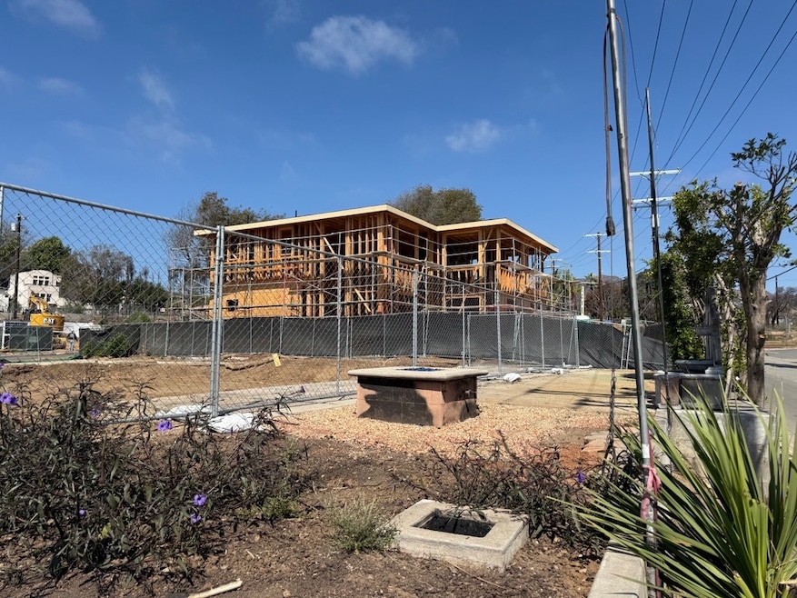 A home being built in Los Angeles' Pacific Palisades neighborhood. (Moira Ritter/Homes.com)