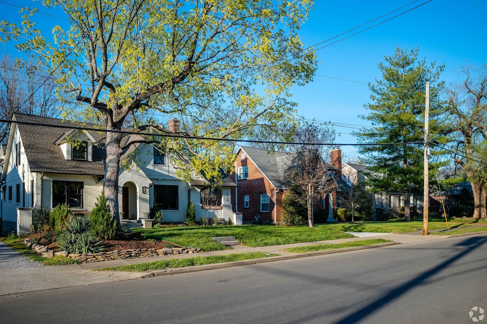 Houses in the Belmont-Hillsboro area of Nashville, Tennessee. Sales rose 2.2% in the South in July. (Chase Brock/Homes.com)