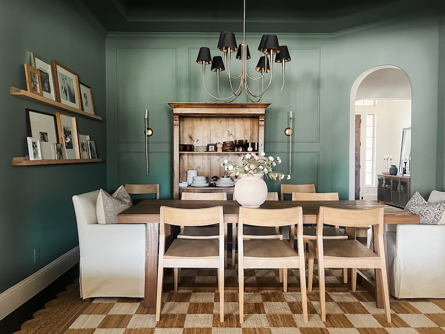 Becky George, which runs Styled by Beck, drenched her dining room in a verdant green. (@StyledbyBeck)