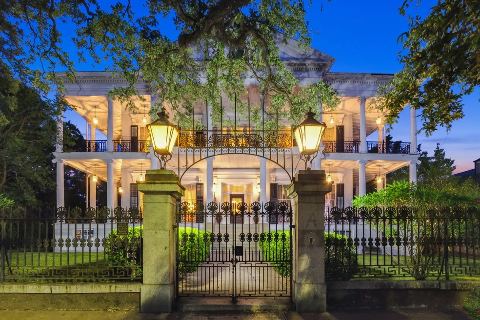 Buckner Mansion went under contract after two price cuts. (CoStar)