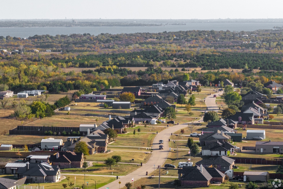 Texas legislators passed a bill this year to allow starter homes on lots as small as 3,000 square feet in the state's 20 largest cities. (Adam Jebbeh/CoStar)