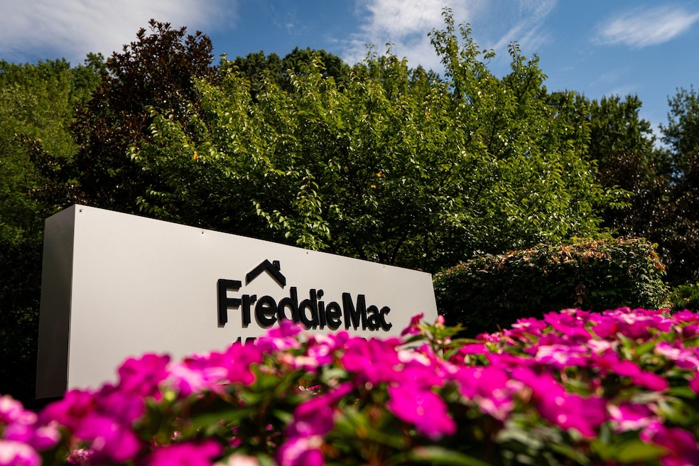 Freddie Mac and Fannie Mae increased the conforming loan limit for single-family homes. (Getty Images)