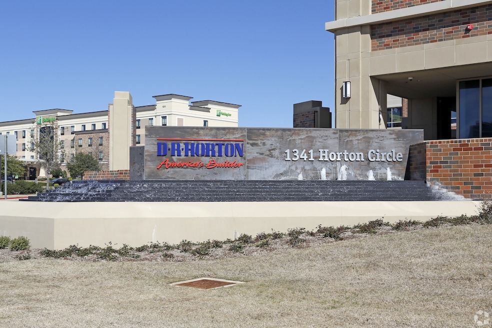 Berkshire Hathaway made notable investments this year in D.R. Horton and Lennar, the top-ranked single-family homebuilders. (Emily Whitman/CoStar)