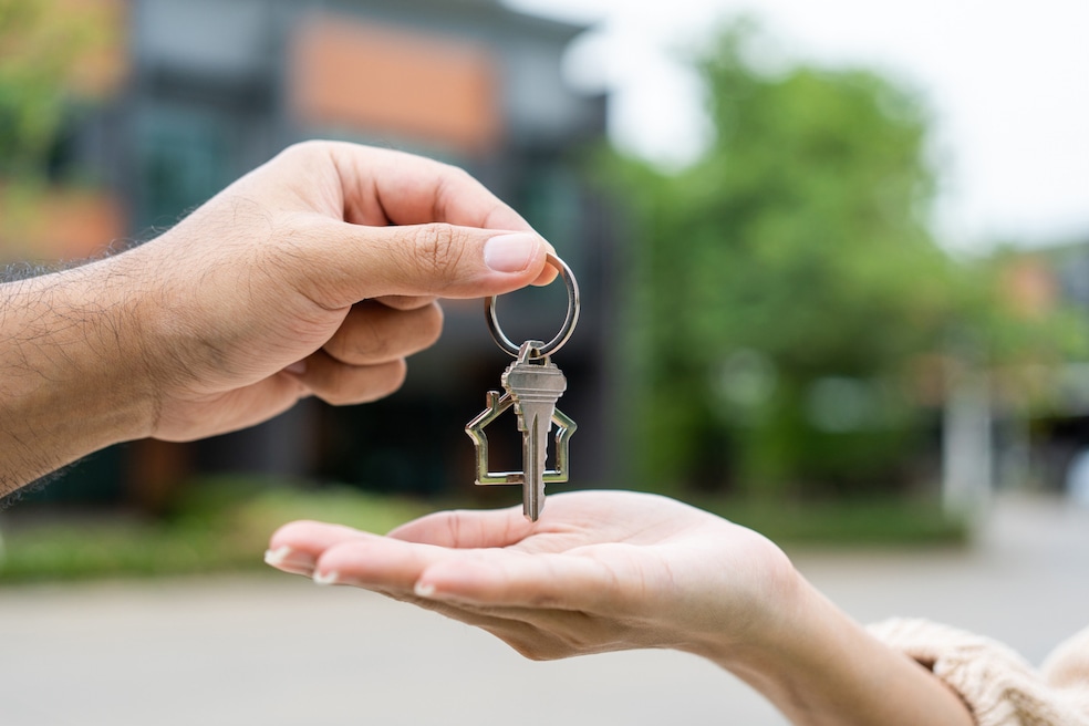 The choice between buying and renting a home depends on where you are in life, not just your financial status. (Chanakon Laorob, Getty Images)