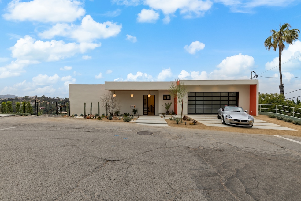 Dodd Harris and his friend, Dan Rosenberg, turned three vacant lots into a new house. (Dan Rosenberg)