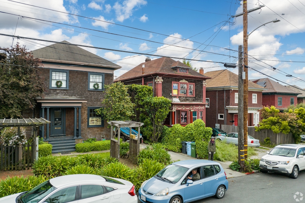 Houses in Elmwood, the neighborhood in Berkeley, California, where single-family zoning was first introduced in 1916. (CoStar)