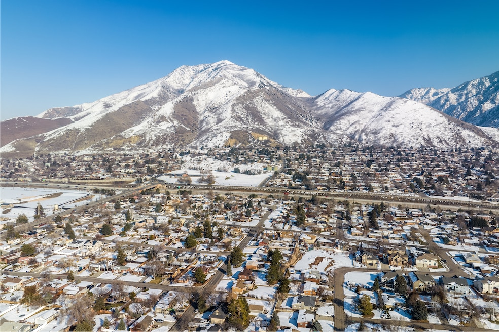 The median price of a single-family home in the Salt Lake City area was $570,500 in the final quarter of 2024. (CoStar)