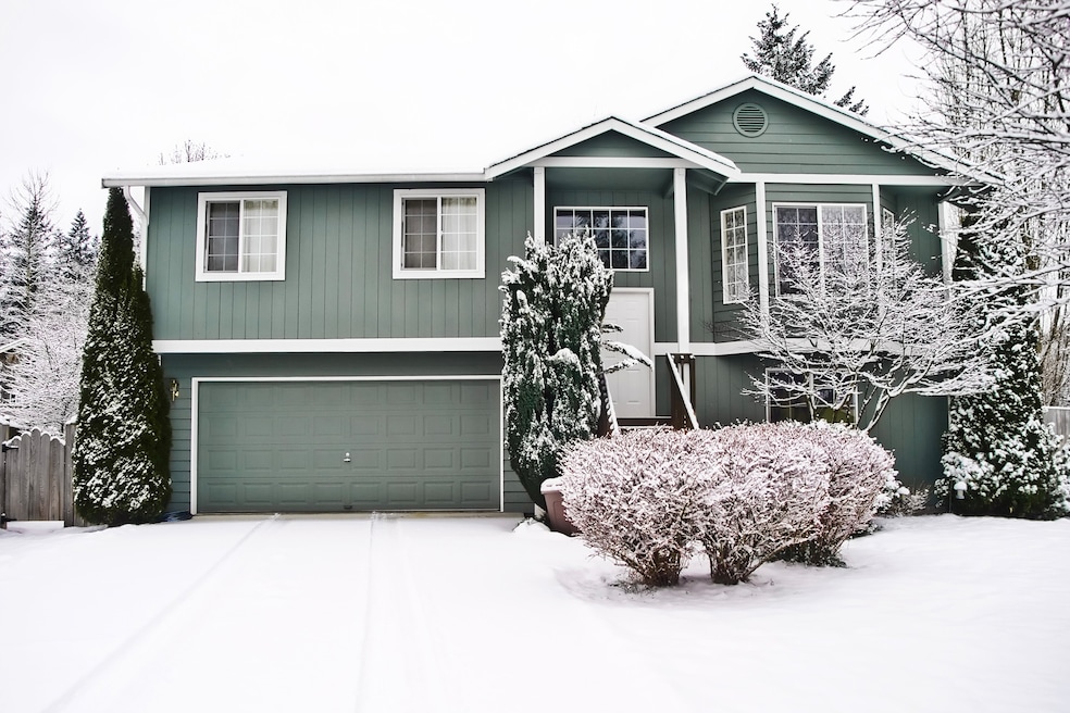 Mortgage rates rose for the second straight week after a brief downward trend earlier this month. (CoStar)