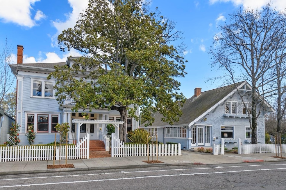 The architect of the house at left, Brainerd Jones, also designed many of downtown Petaluma's prominent commercial and civic buildings. (ravephoto.com)