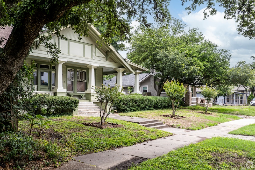 There are several risks associated with the Trump proposal to offer crypto-backed home loans, experts say. (Clayton Hurst/CoStar)