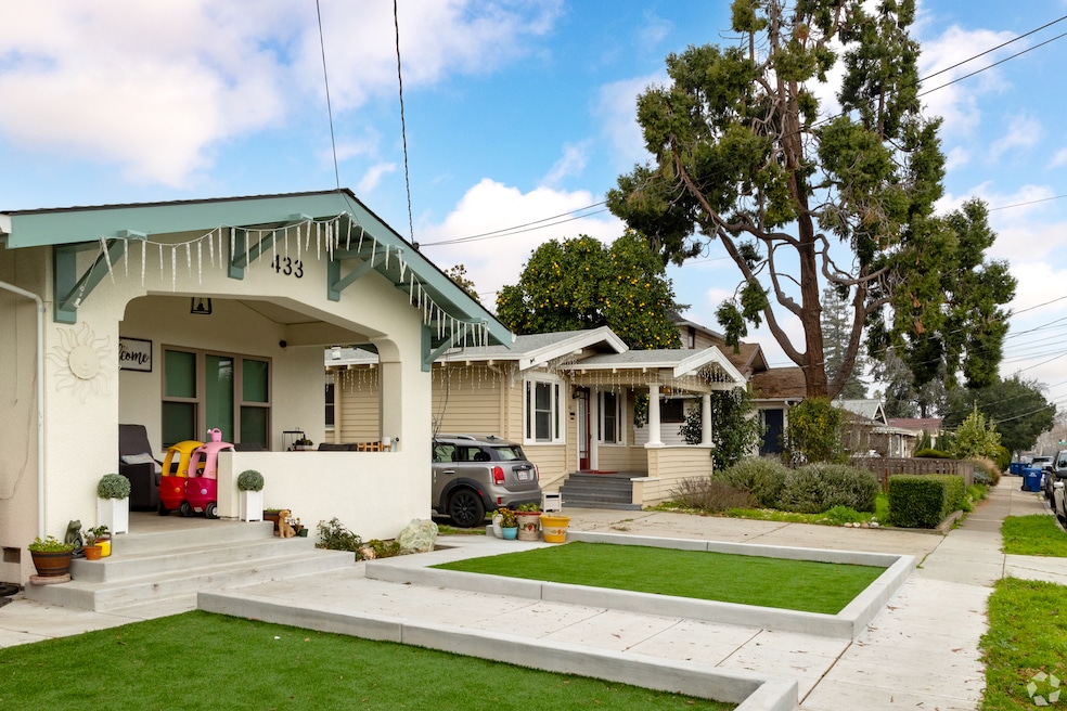 Single-family detached homes in San Jose's Burbank neighborhood. (Christopher Lau/Homes.com)