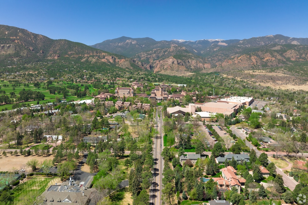 The Broadmoor neighborhood in Colorado Springs. (Tyler Mattas/CoStar)