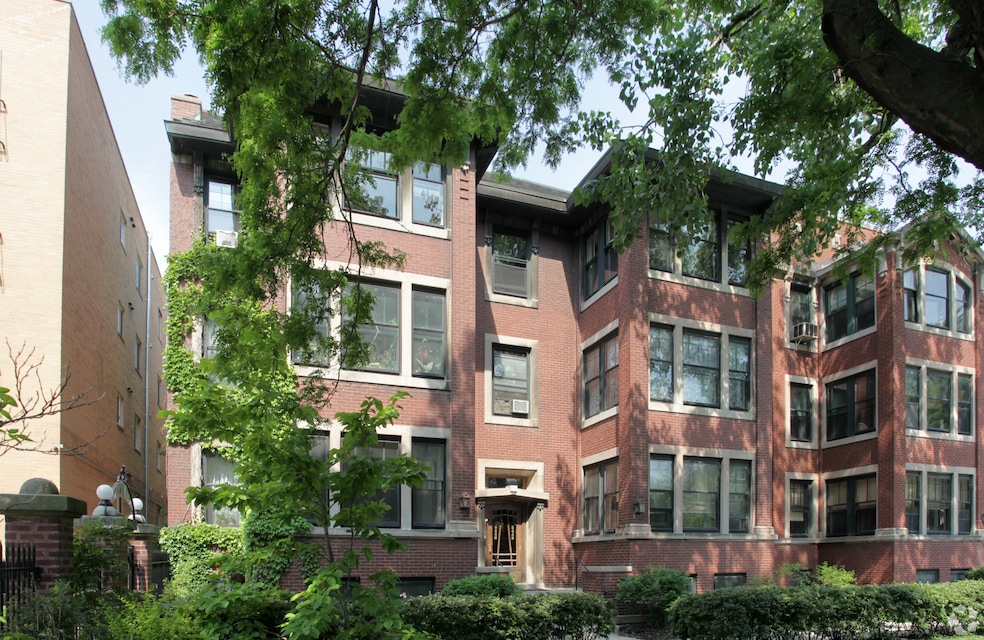A condo where former President Barack Obama and former first lady Michelle Obama lived for more than a decade is for sale in Chicago. (CoStar) 