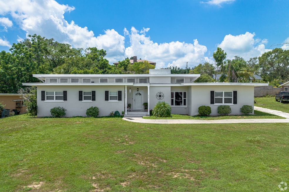 First-time buyers may have a unique chance to achieve homeownership. Some of those buyers may be young adults. Above: A home in Lake Wales, Florida. (Jeffery Palmer/CoStar)