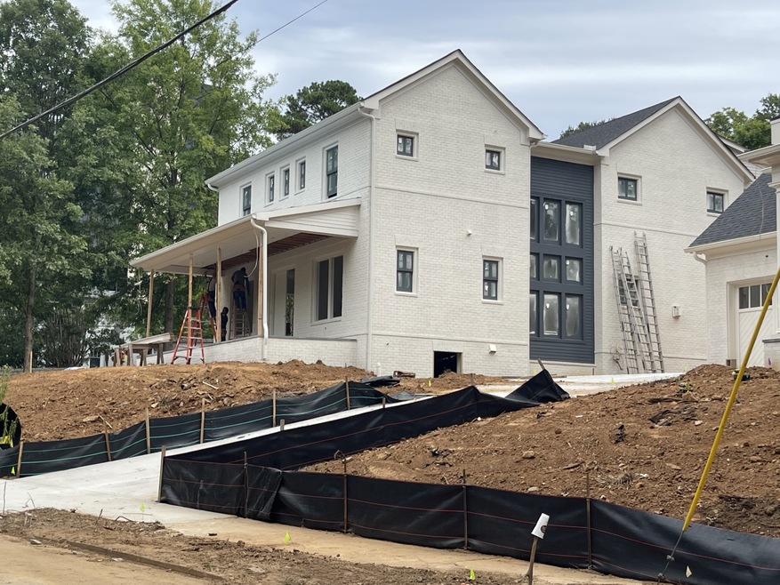 Workers construct a home in Atlanta. (Tony Wilbert/CoStar)