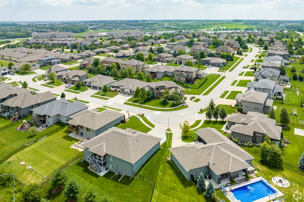 Mortgage rate averages increased this week, forcing buyers back onto the sidelines, data shows. (Seth Johanson/CoStar)