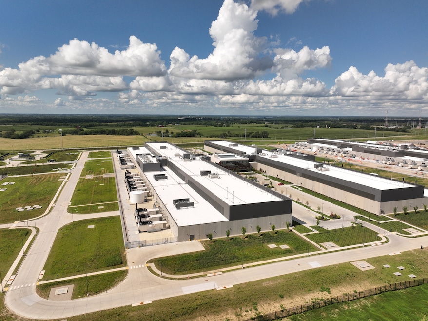 Building the $1 billion Meta Kansas City Data Center in Missouri that came online in August required an average of 1,500 skilled trade workers on site when construction peaked. (Missouri Partnership/PR Newswire)