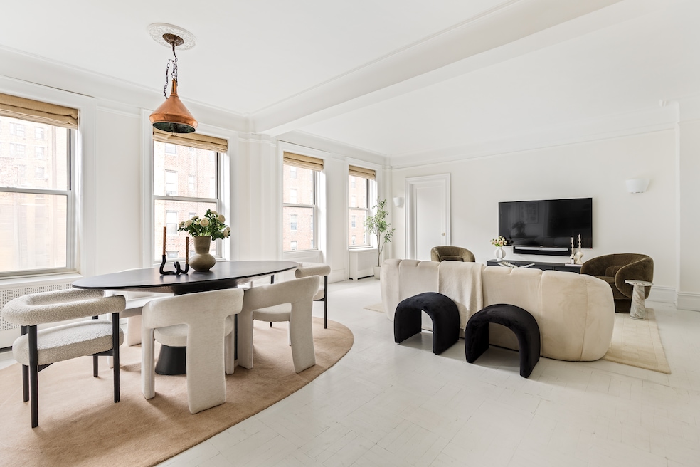 The living room view inside Unit 76 of 215 West 91 St. Actor Tim Daly lived in this home before placing it on sale earlier this summer. (Allyson Lubow)