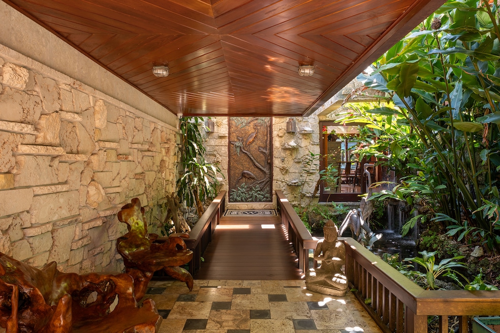 The residence sits on nearly an acre overlooking Biscayne Bay. (Jill Eber/1 Oak Studios)