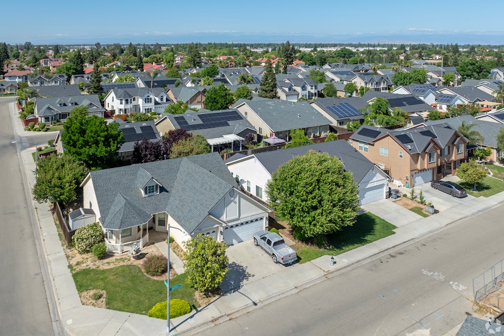 It's important to keep your maintenance invoices in the event of a home sale. Shown are homes are in Fresno, California. (John Bolling/ CoStar)