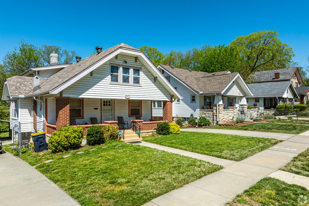 December's decline in pending home sales broke a four-month streak of improvements. (CoStar)
